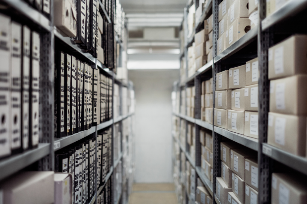 Espace de stockage de dossiers et de cartons